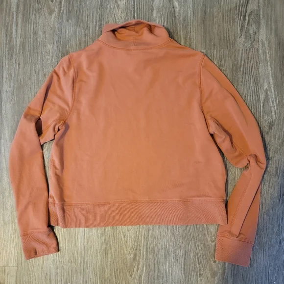 Athleta Cropped Turtleneck Long Sleeve Size Medium - Picture 3 of 5